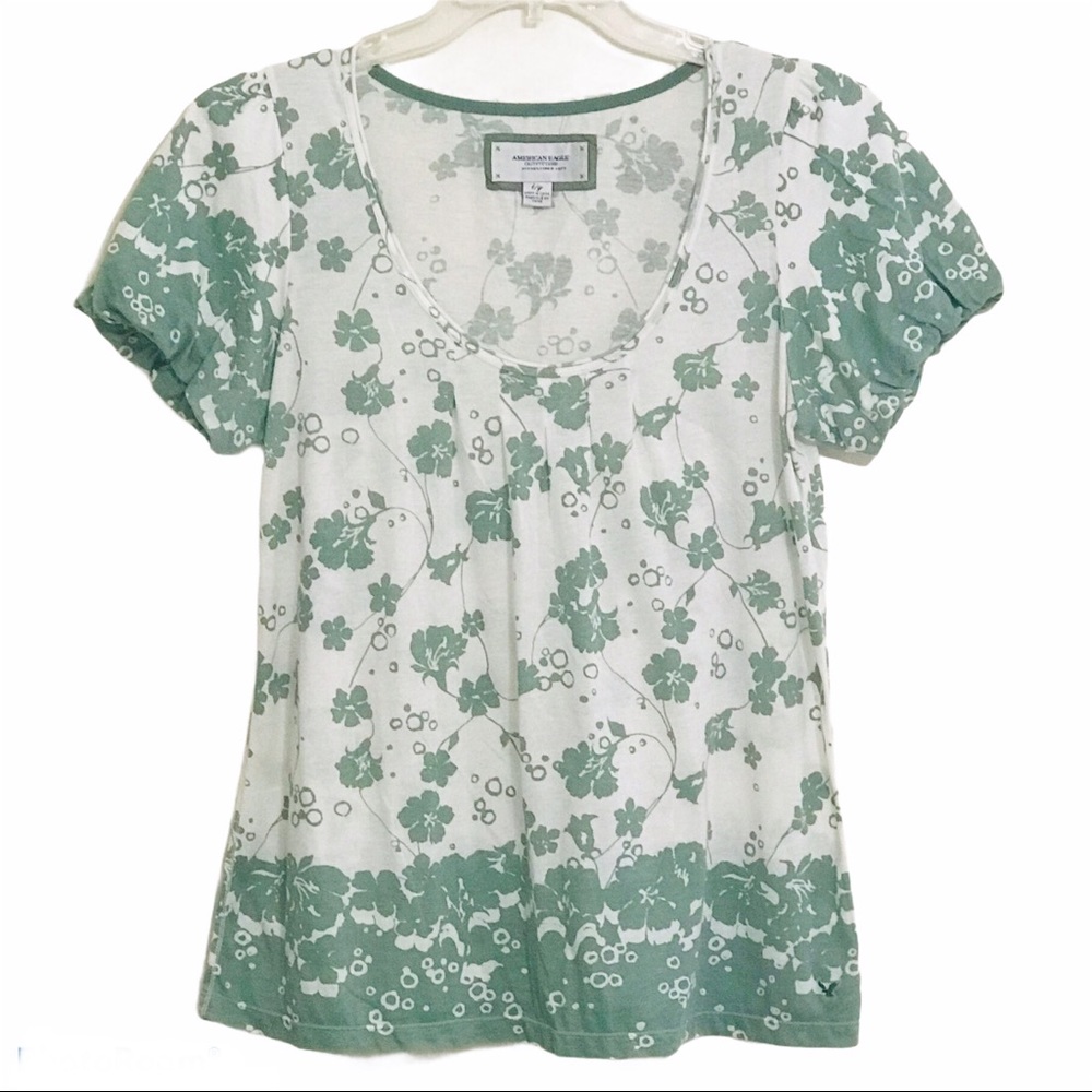 American Eagle Outfitters T-shirt Large